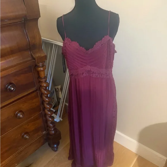 Farm-Rio Spaghetti Strap Lace-Trim Midi Dress in a dark red. - Picture 6 of 11